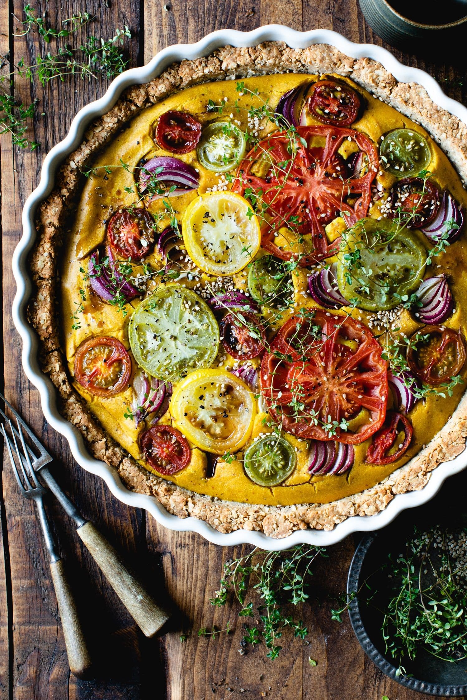 Turmeric, thyme, tomato and red onion quiche