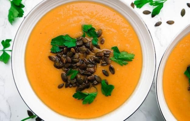Roasted butternut squash & apple soup with spiced pumpkin seeds
