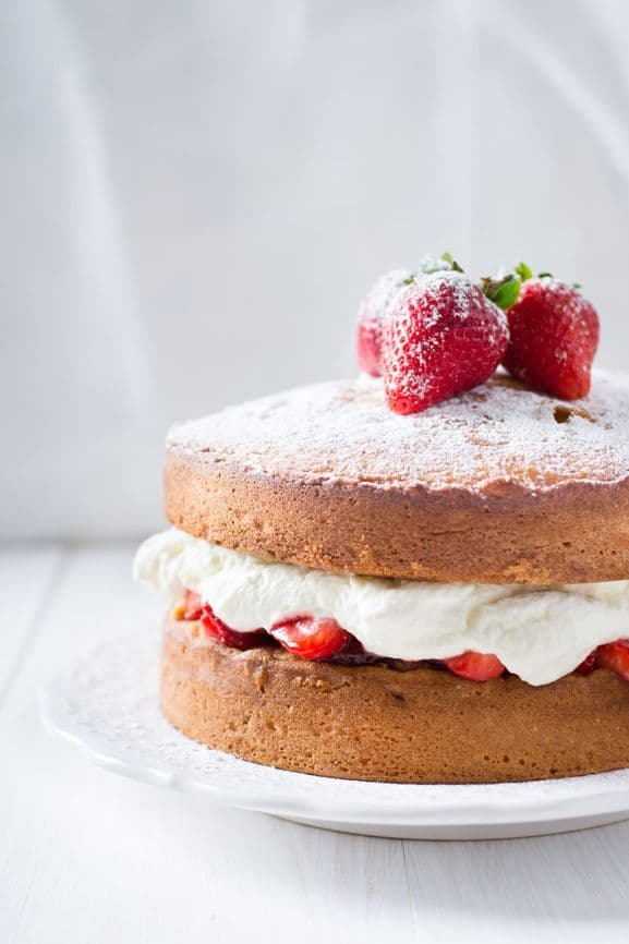 The ultimate victoria sponge cake