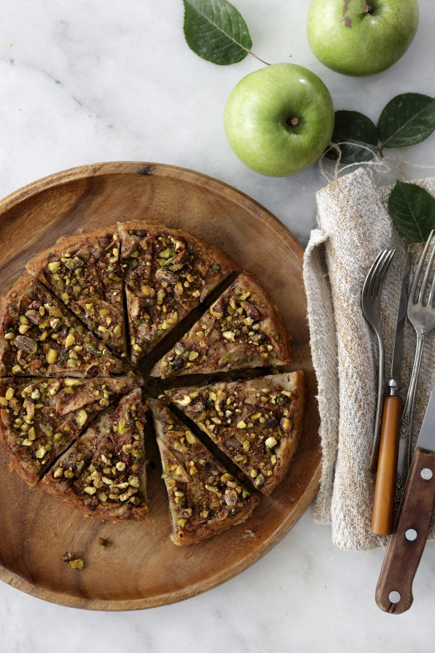 Pistachio apple cake for Pesach