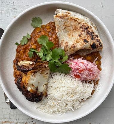 Smoked tomato & cauliflower curry with tamarind