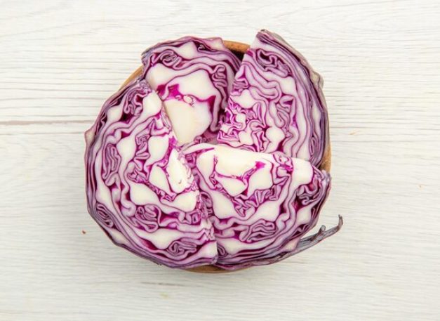 red cabbage-slices